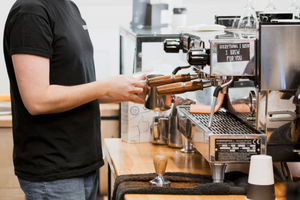 Основні причини, чому професійна кавова машина стане невід'ємною частиною вашого закладу